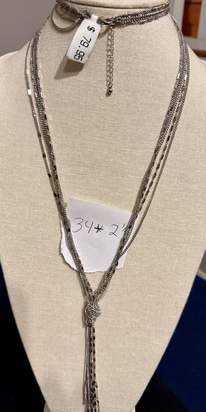 Macy’s NWT Silver Tone Necklace 34”